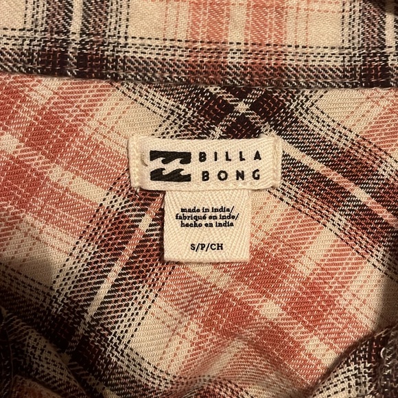 Billabong flannel. Size small - Picture 3 of 3